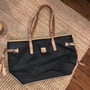 Dooney & Burke tote/Shoulder bag